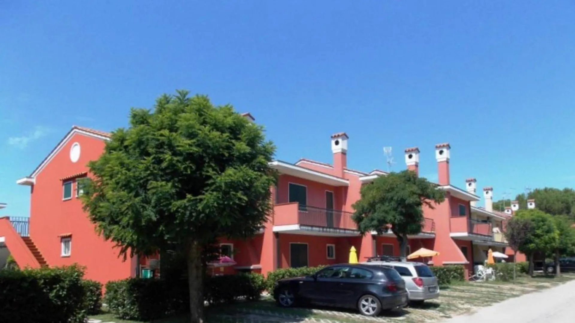 Cozy House With Garden And Pool In Bibione Apartment Italy
