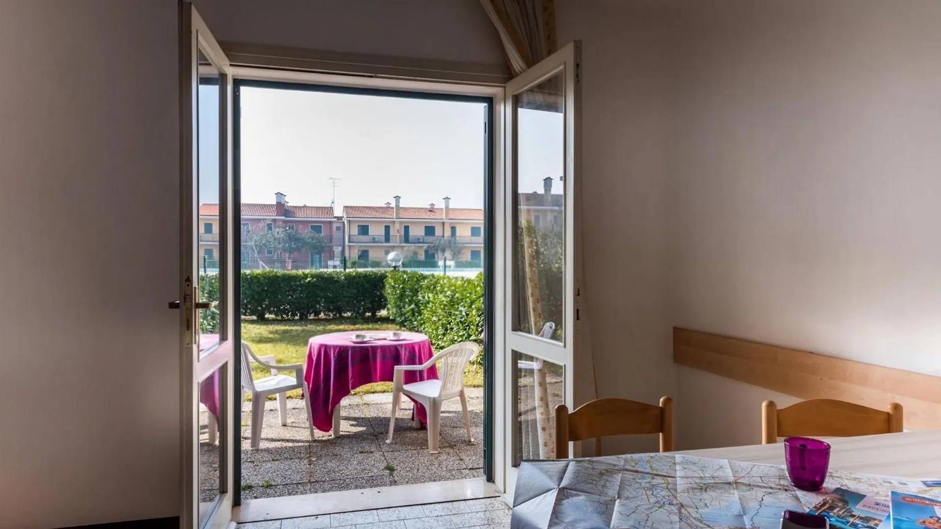 Cozy House With Garden And Pool In Bibione Apartment 0*,